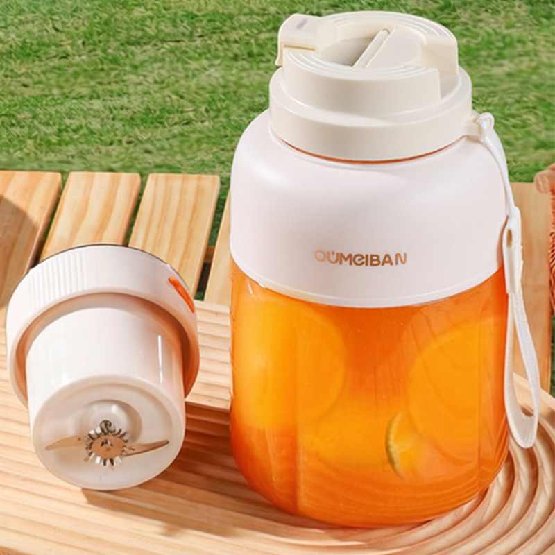 ポータブルワイヤレスジューサーカップ 38枚刃搭載 砕氷フレ - Portable Blender Usb Rechargeable のレビューと価格